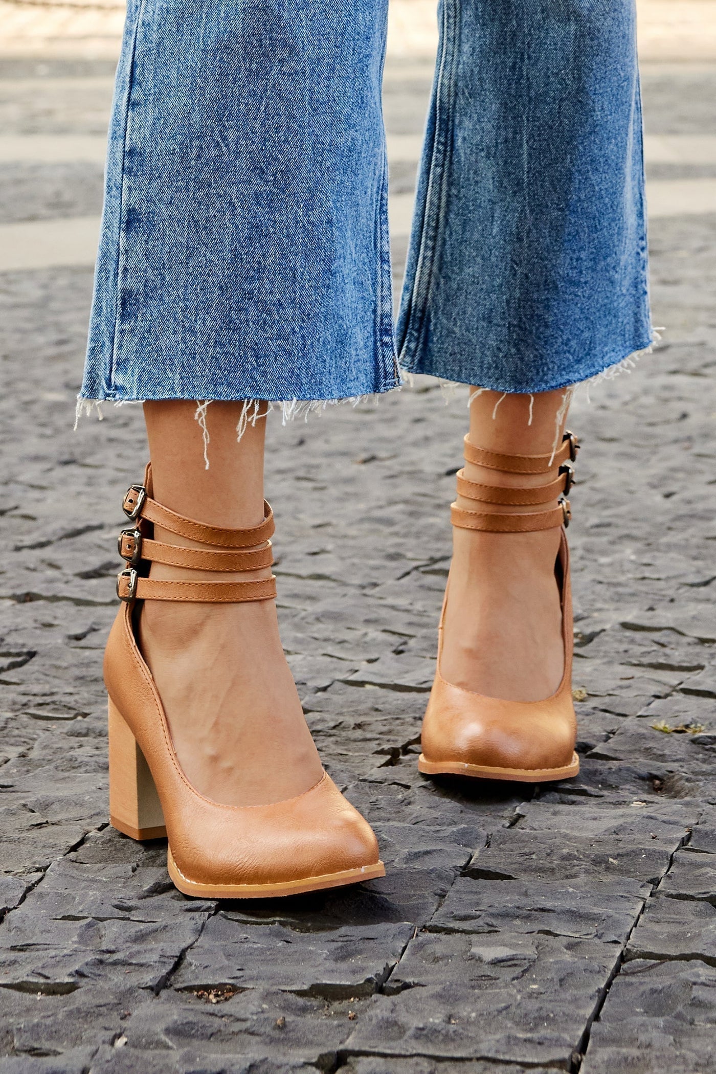 Caa™ | Sandalo Lisci con cintura alla caviglia e tacco spesso